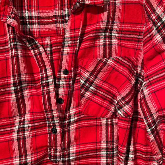 cato / red and black plaid oversized button up top size medium - Picture 4 of 8